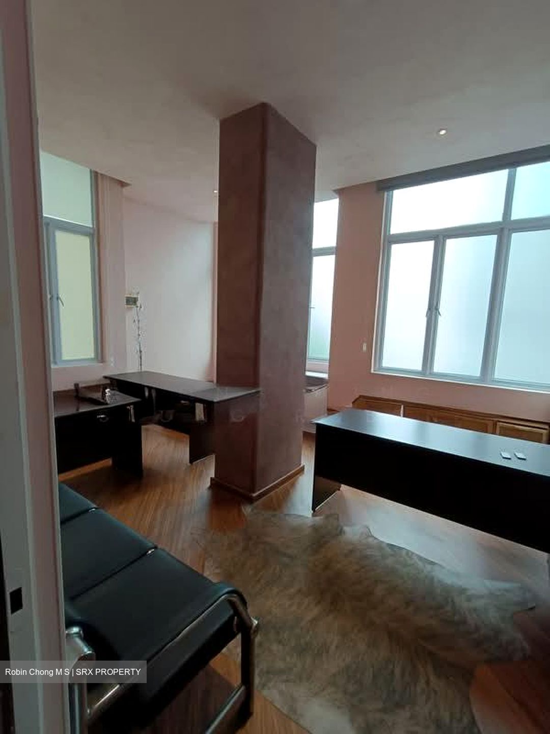 Ingolstadt Centre (D13), Office #568712251